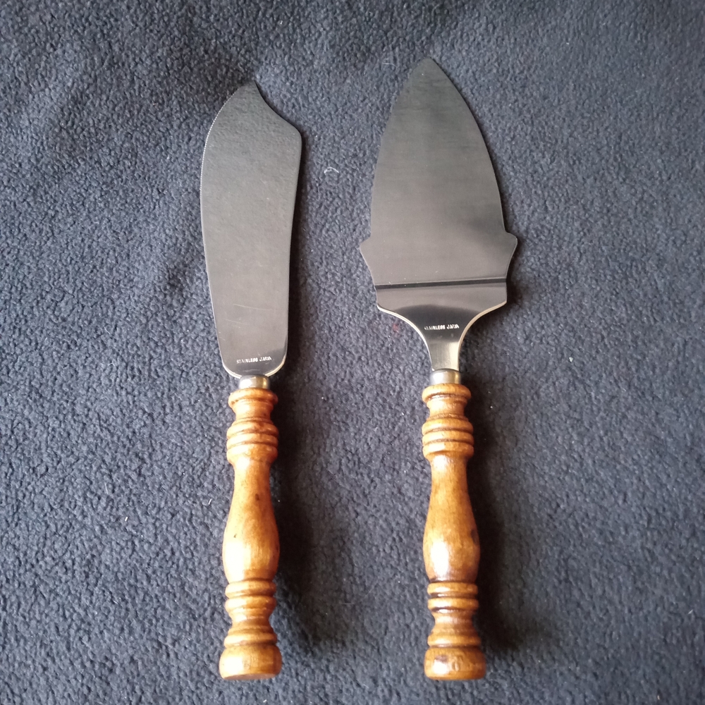 VINTAGE 1962 STAINLESS STEEL WOOD HANDLE JAPANESE WEDDING CAKE KNIFE SERVER SET